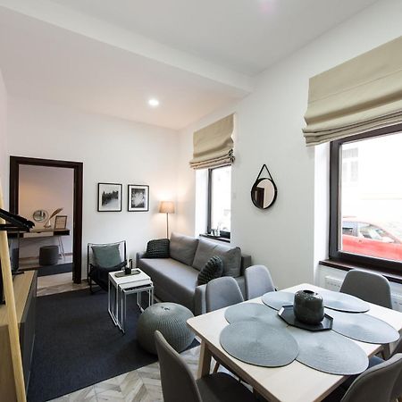 Charming Old Town Flat With Mountain View Daire Braşov Dış mekan fotoğraf