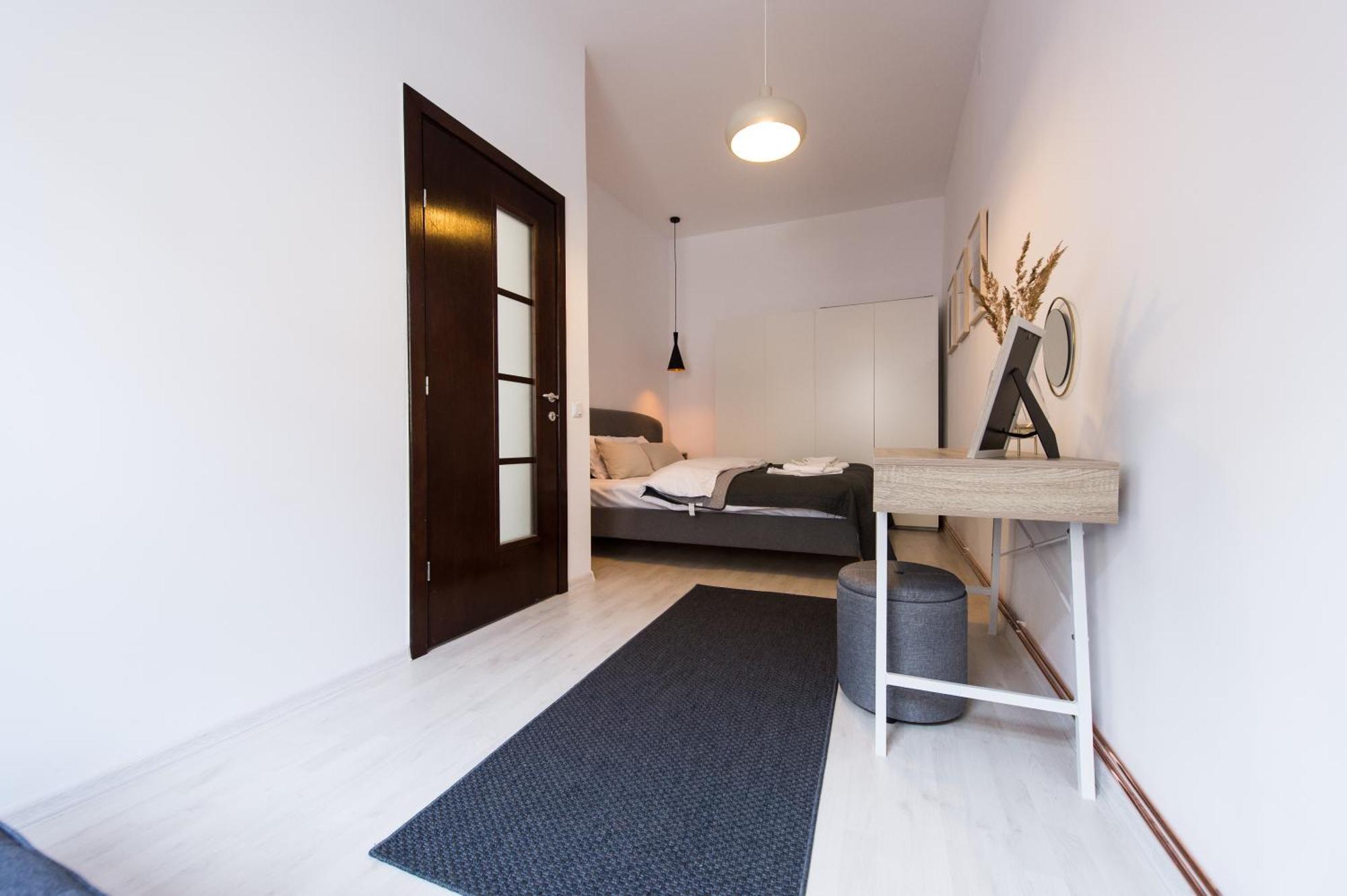 Charming Old Town Flat With Mountain View Daire Braşov Dış mekan fotoğraf