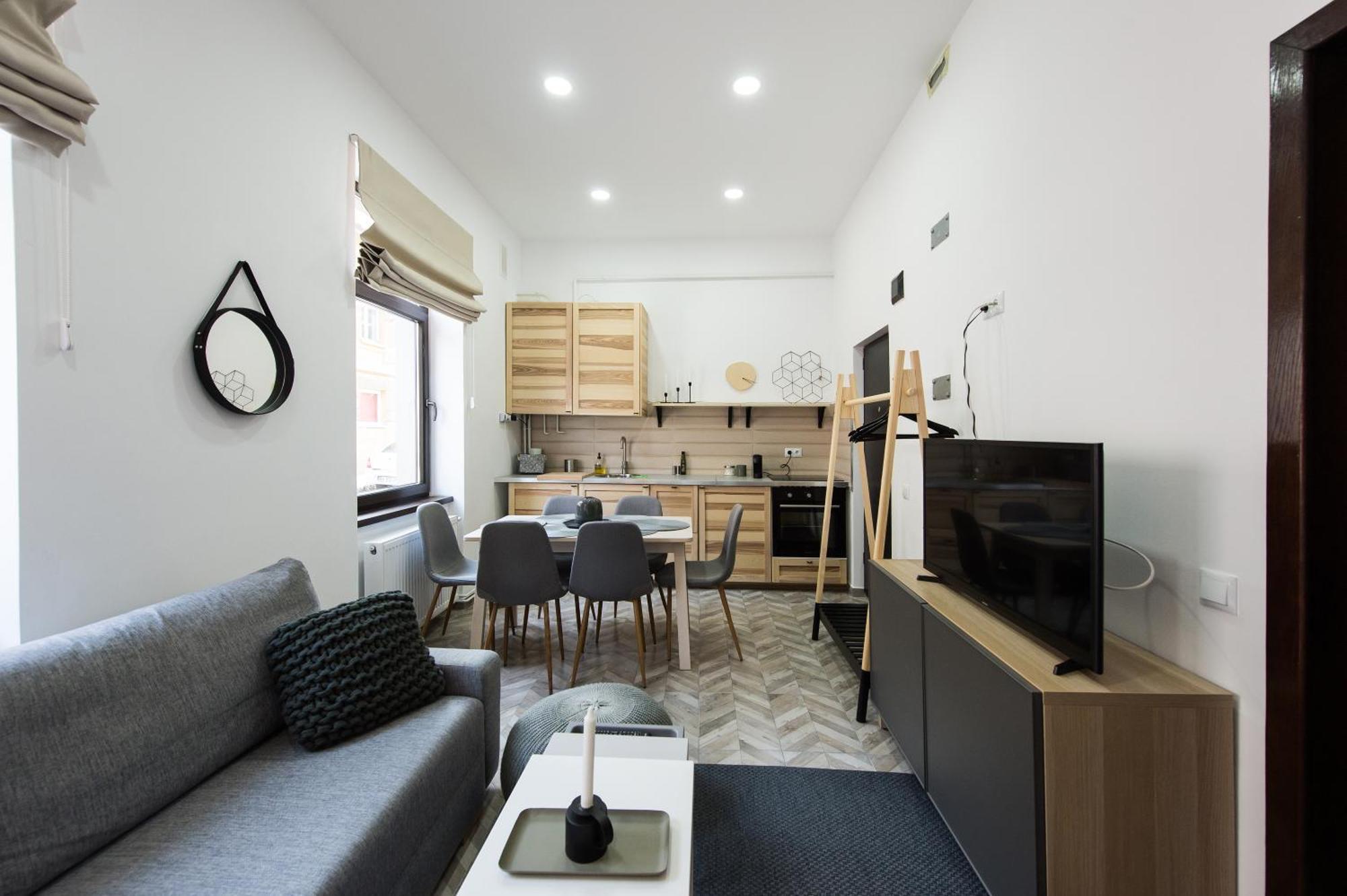Charming Old Town Flat With Mountain View Daire Braşov Dış mekan fotoğraf