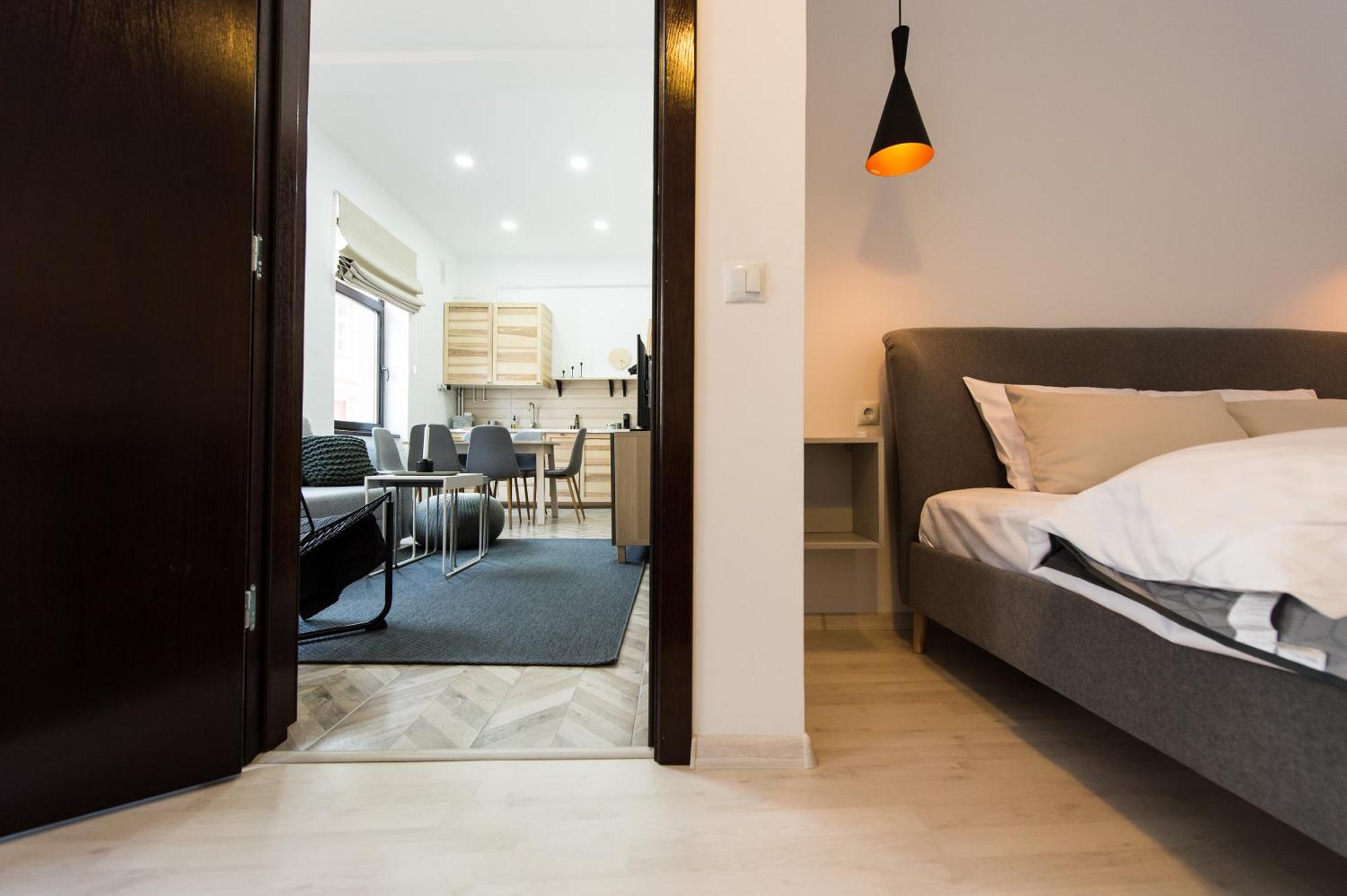 Charming Old Town Flat With Mountain View Daire Braşov Dış mekan fotoğraf