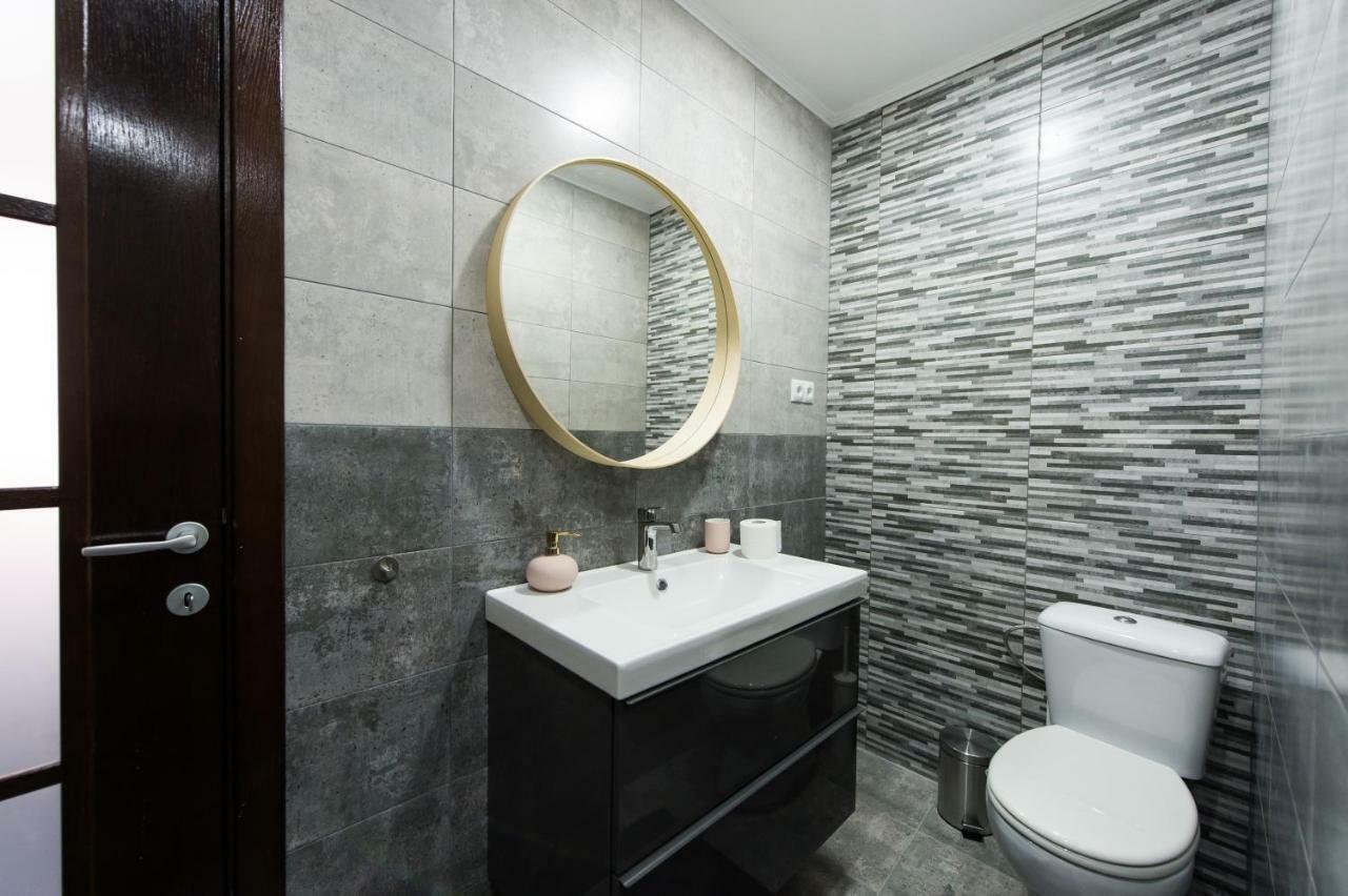 Charming Old Town Flat With Mountain View Daire Braşov Dış mekan fotoğraf